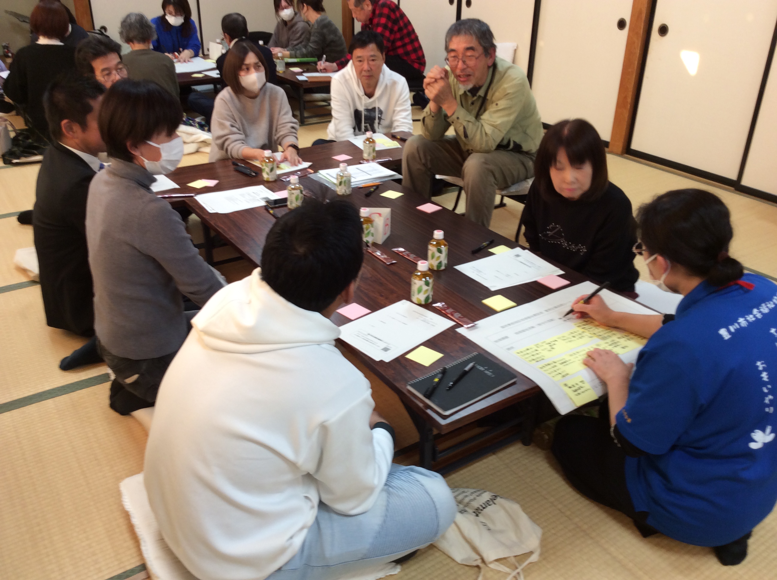 国府東部地区地域福祉懇談会の様子