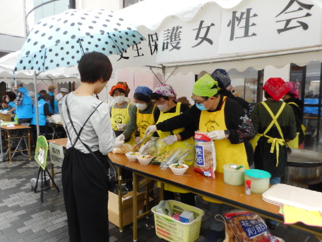 おいしいおうどんに舌鼓 雨でお足元が悪い中、ご来場ありがとうございました